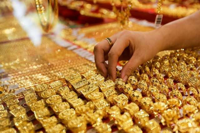 Giá vàng SJC cao hơn vàng thế giới 11,5 triệu đồng/lượng